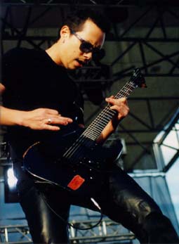 kirk3.jpg (19045 bytes)